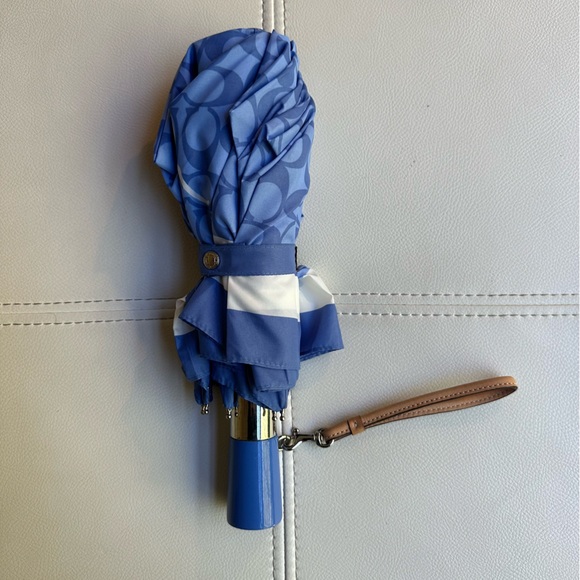 Coach umbrella blue C logo pattern - Picture 3 of 9